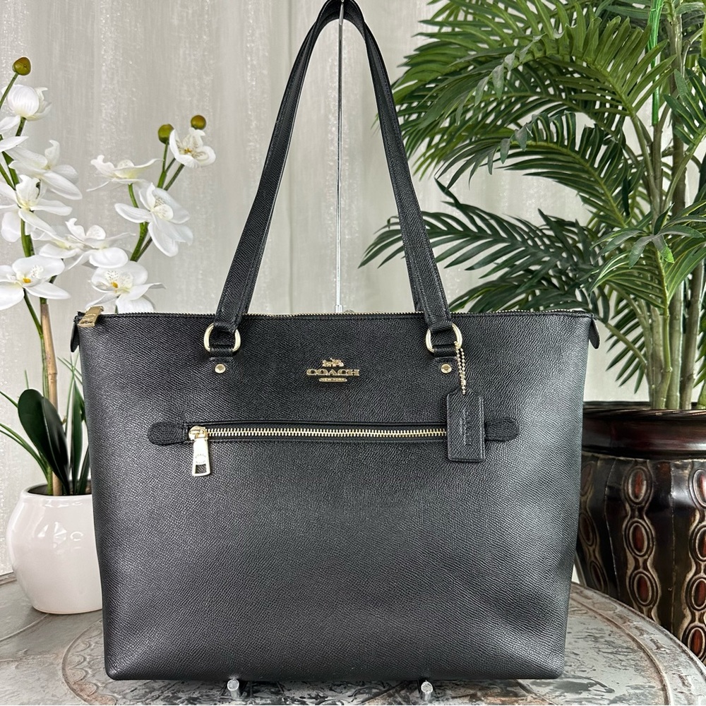 Coach Gallery Tote F79608 Gold/Black $350